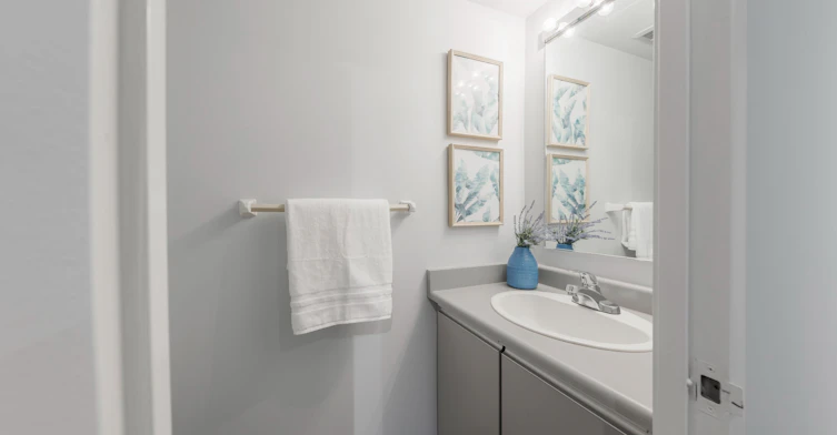 25 Dundonald Street, Toronto, ON, M4Y 1K3 - 21