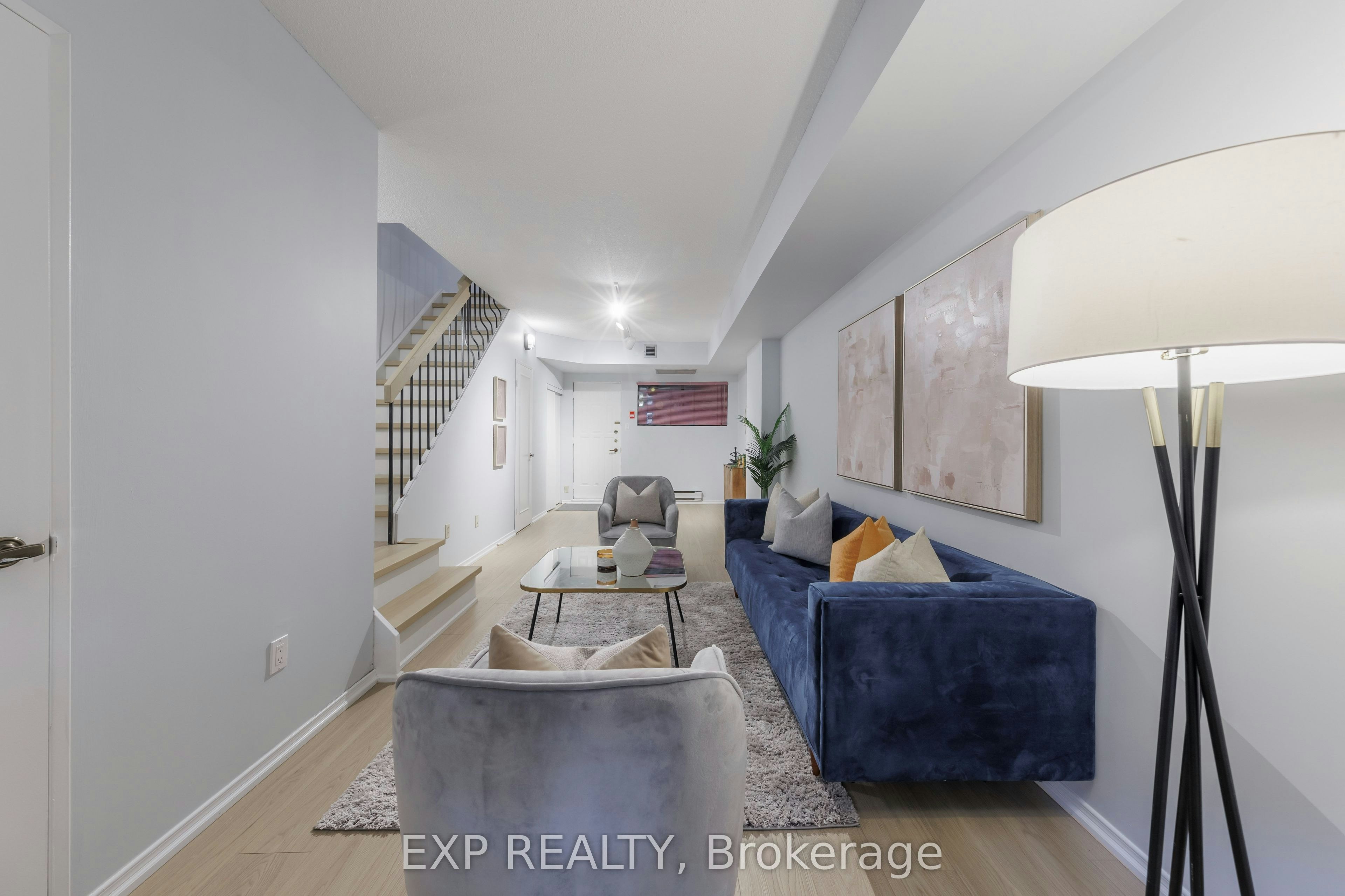 25 Dundonald Street, Toronto, ON, M4Y 1K3 - 23