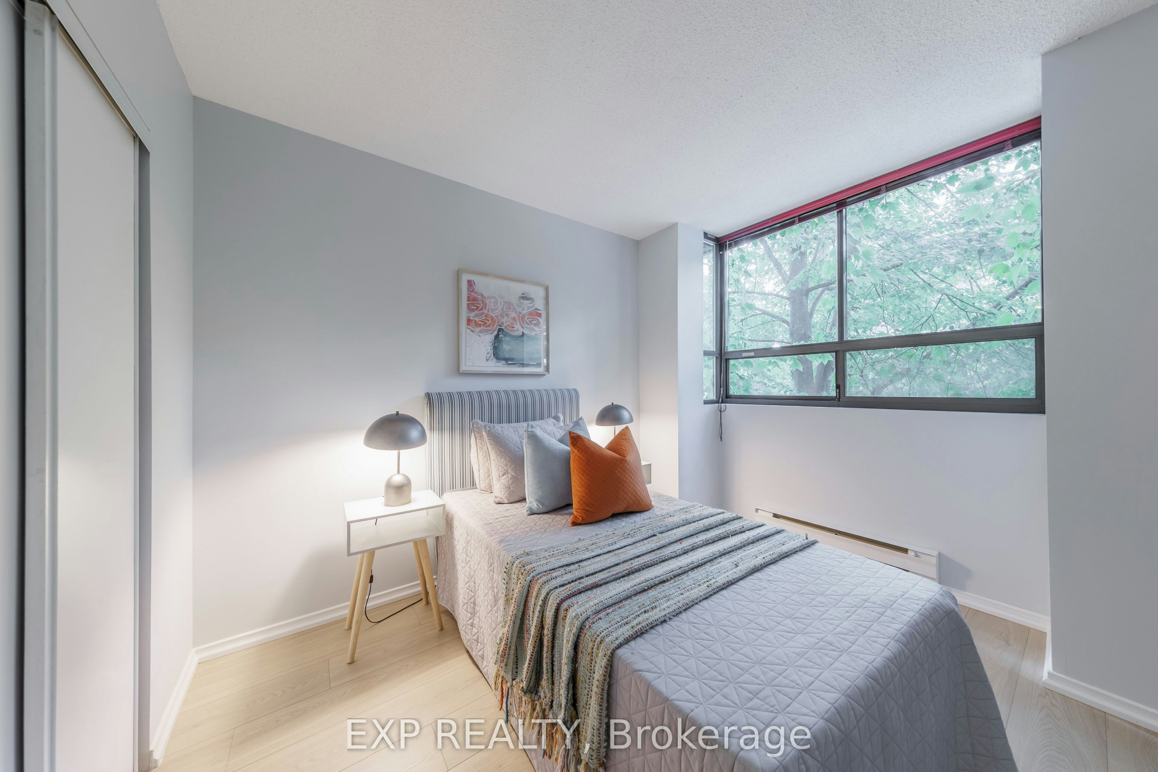 25 Dundonald Street, Toronto, ON, M4Y 1K3 - 13