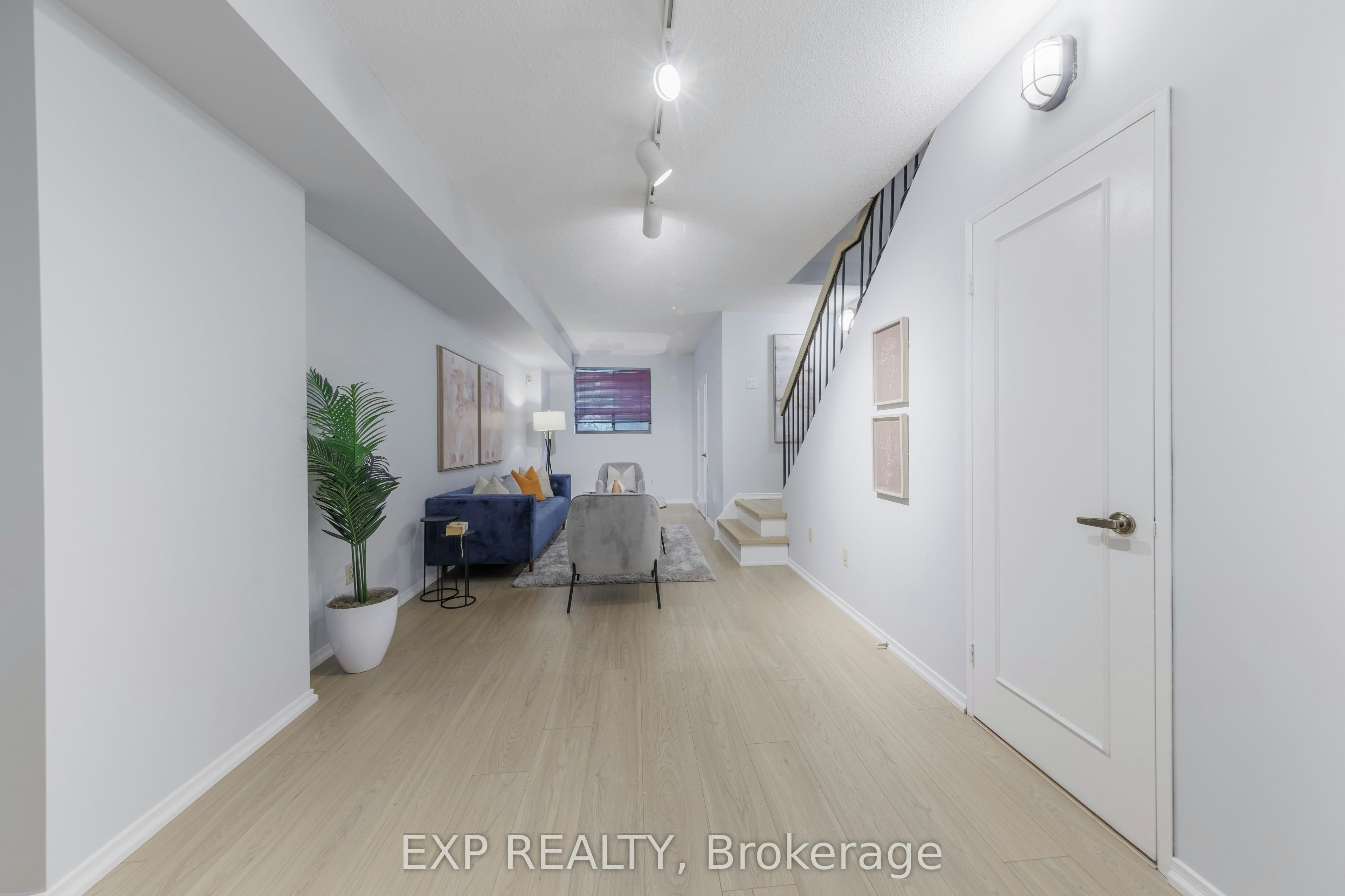 25 Dundonald Street, Toronto, ON, M4Y 1K3 - 20