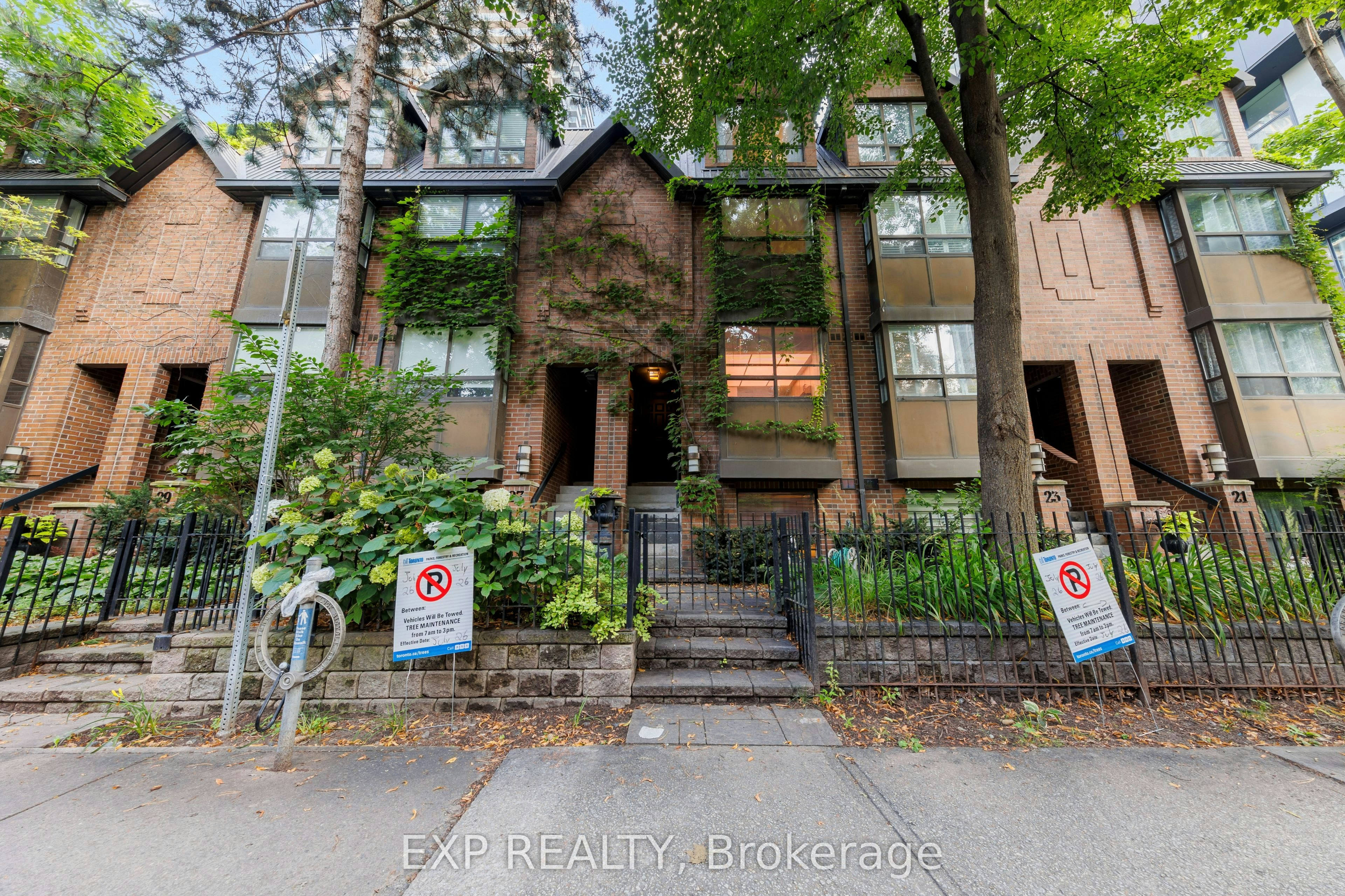 25 Dundonald Street, Toronto, ON, M4Y 1K3 - 28