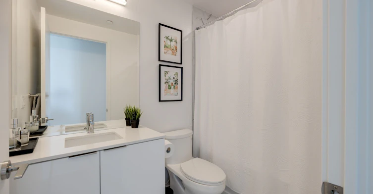2203-15 Queens Quay E, Toronto, ON, M5E 0C5 - 16