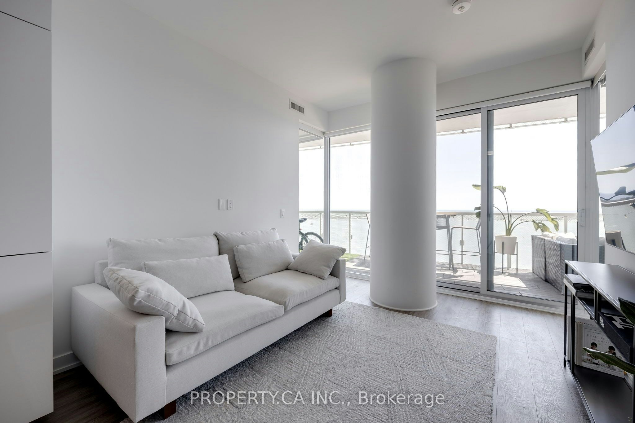 2203-15 Queens Quay E, Toronto, ON, M5E 0C5 - 7