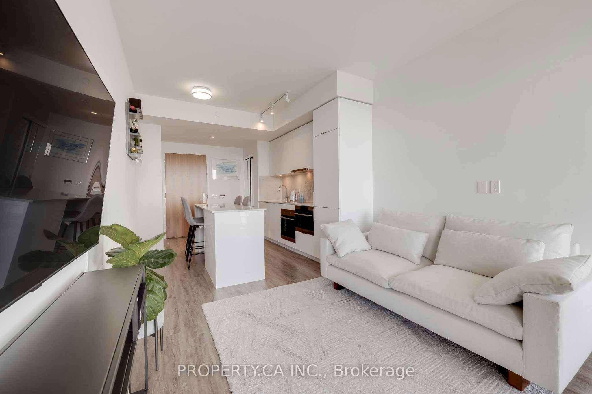 2203-15 Queens Quay E, Toronto, ON, M5E 0C5 - 5