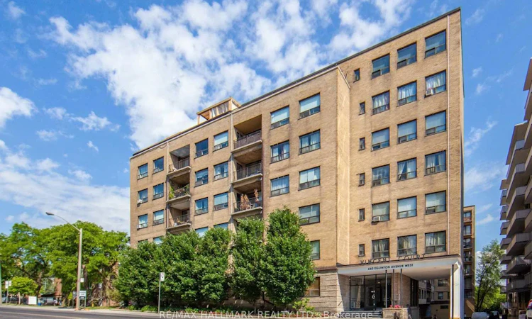 408-660 Eglinton Avenue W