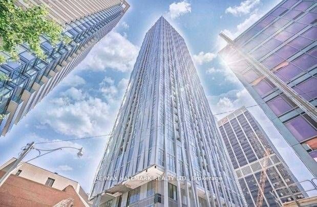 2511-1 Yorkville Avenue, Toronto, ON, M4W 1L1