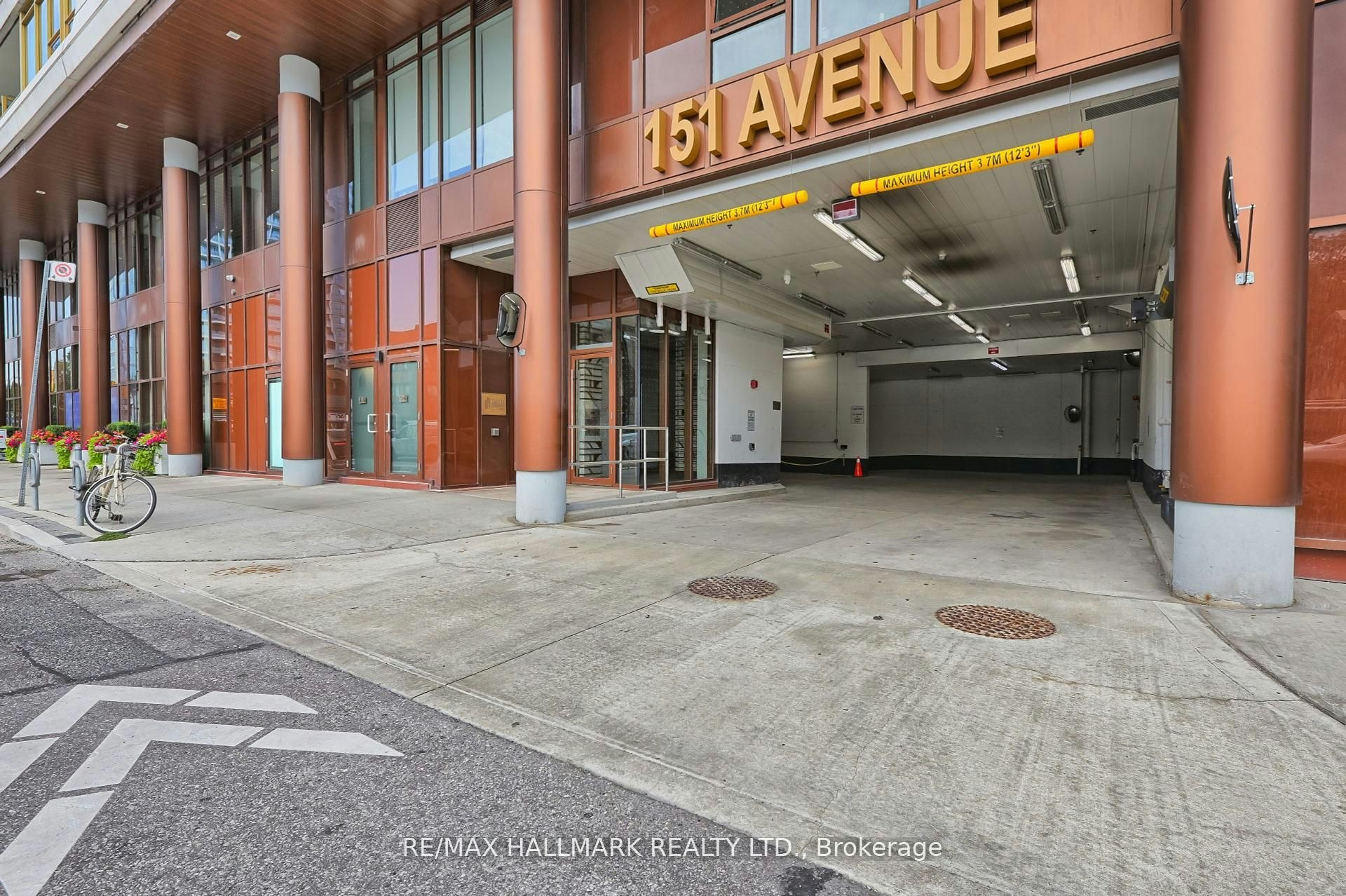 601-151 Avenue Road, Toronto, ON, M5R 2H7 - 2