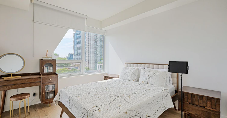 601-151 Avenue Road, Toronto, ON, M5R 2H7 - 18