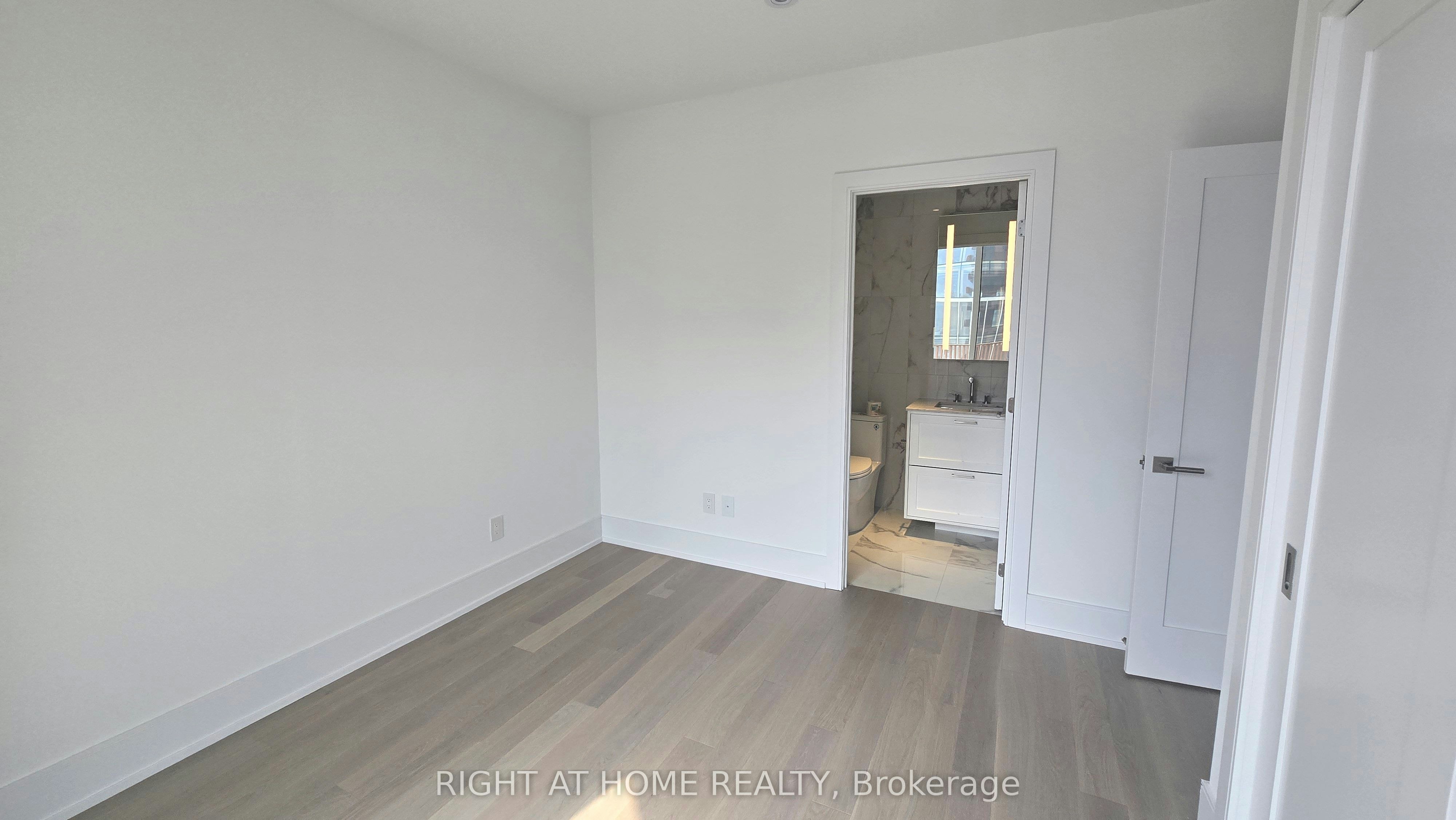 827-155 Merchants' Wharf N/A, Toronto, ON, M5A 0P2 - 21