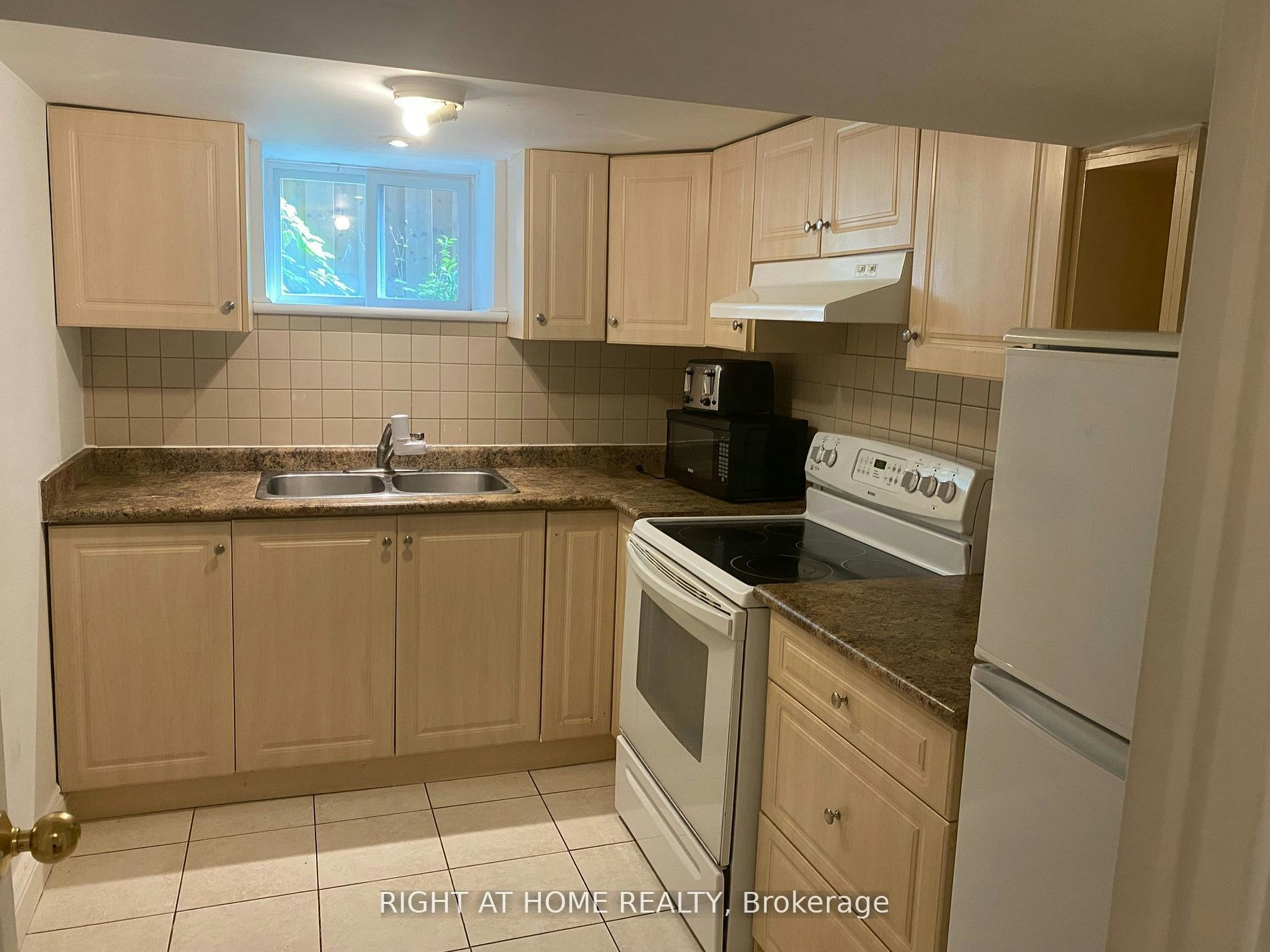 BASEMENT-36 Newton Drive, Toronto, ON, M2M 2M7