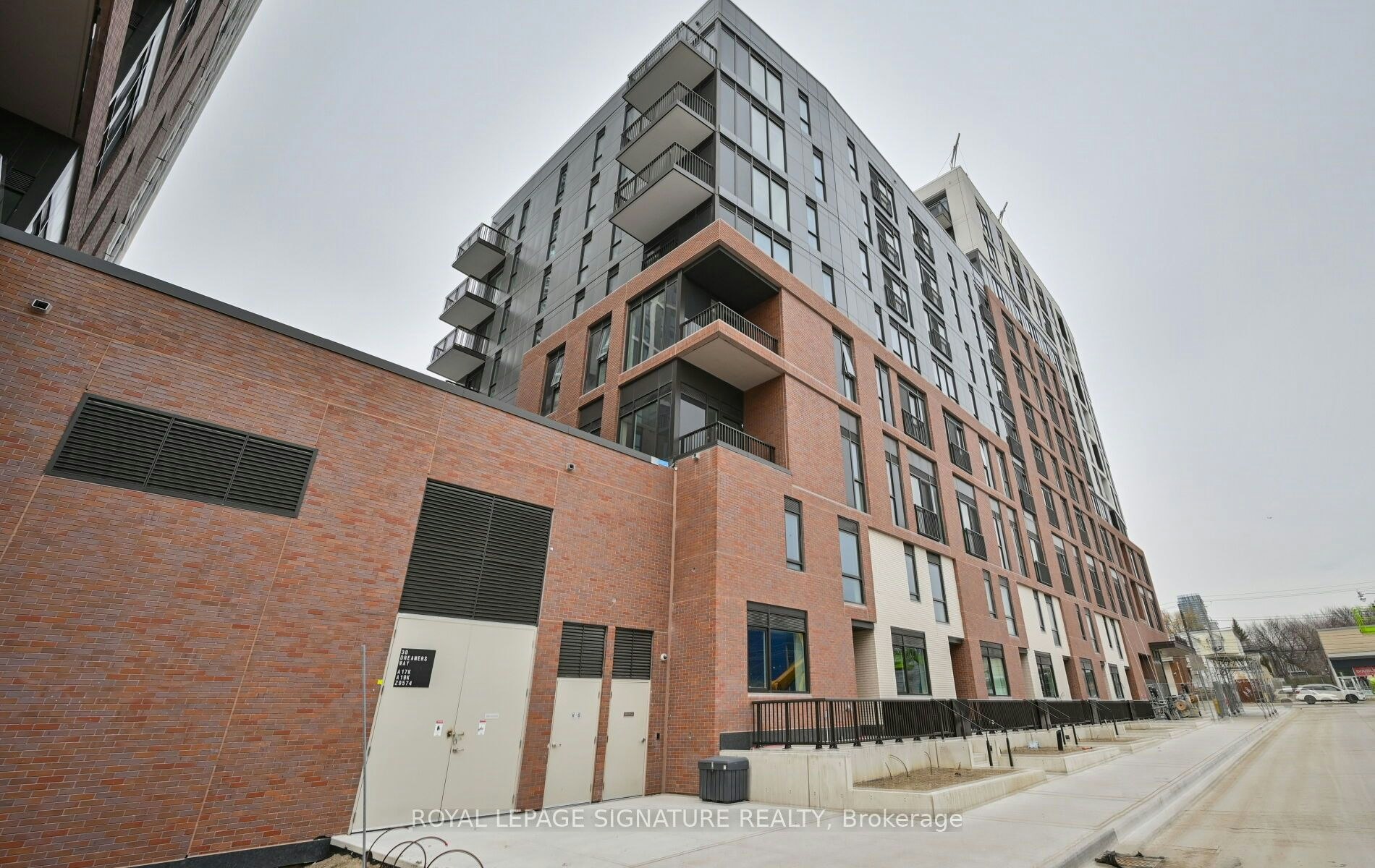 825-30 Dreamers Way, Toronto, ON, M5A 0Y7