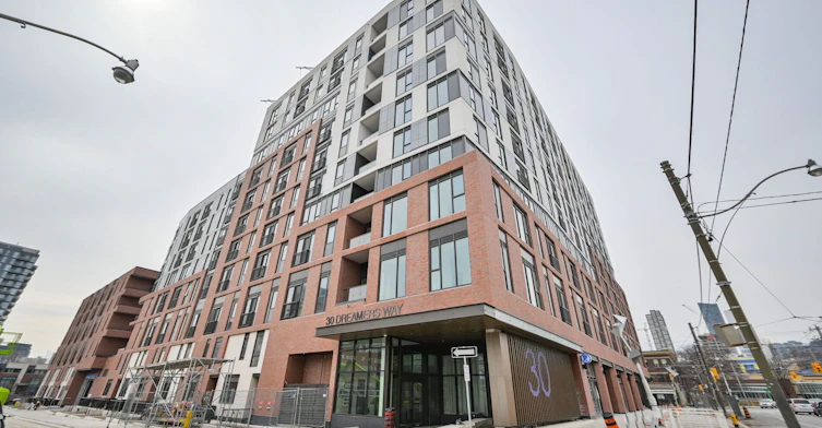 825-30 Dreamers Way, Toronto, ON, M5A 0Y7 - 2