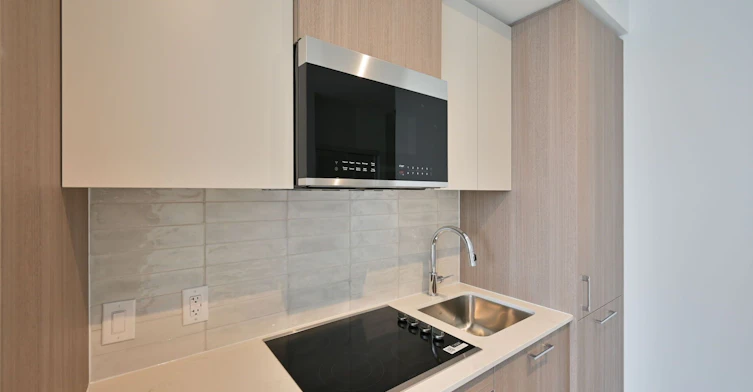 825-30 Dreamers Way, Toronto, ON, M5A 0Y7 - 25