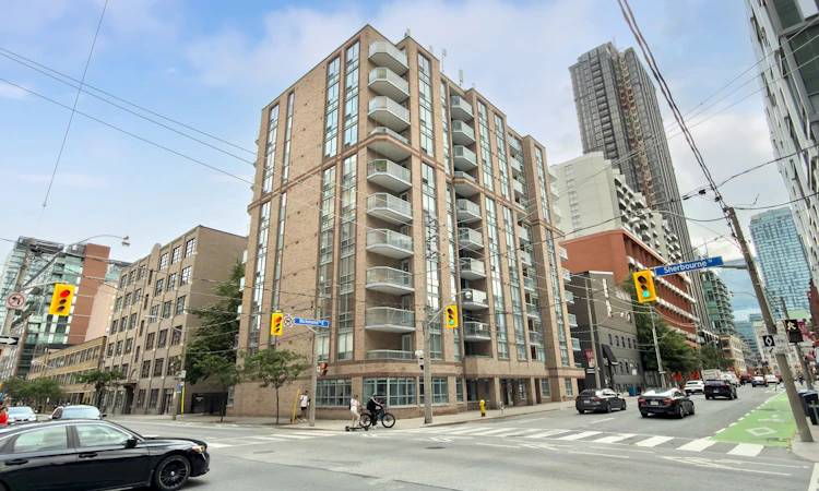 408-311 Richmond Street