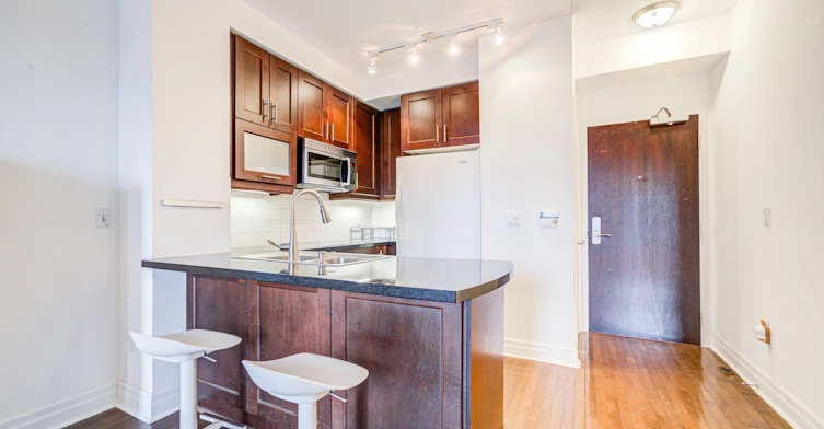 2103-35 Balmuto Street, Toronto, ON, M4Y 0A3 - 12