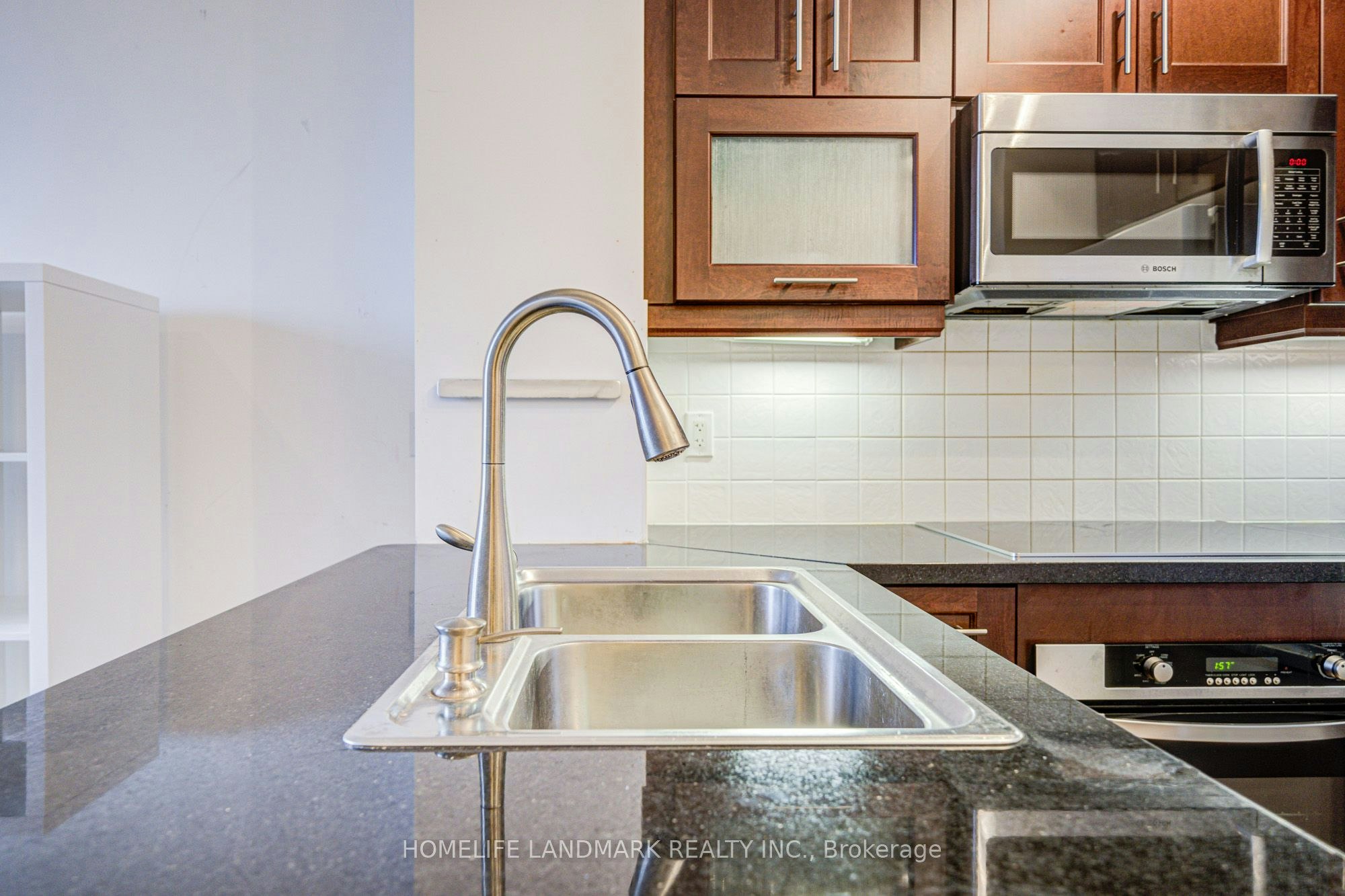 2103-35 Balmuto Street, Toronto, ON, M4Y 0A3 - 15