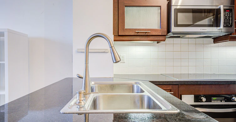 2103-35 Balmuto Street, Toronto, ON, M4Y 0A3 - 15