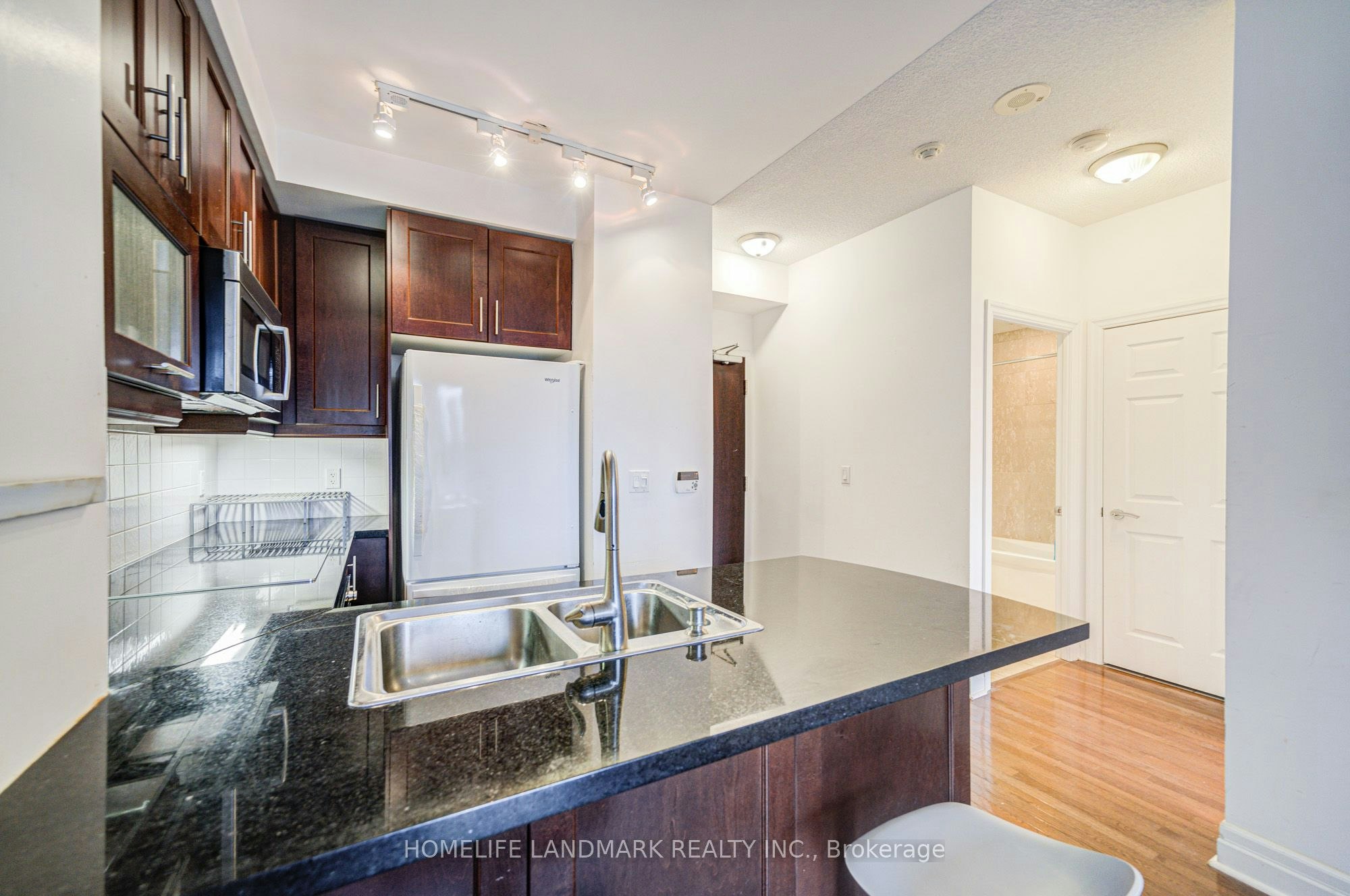 2103-35 Balmuto Street, Toronto, ON, M4Y 0A3 - 14