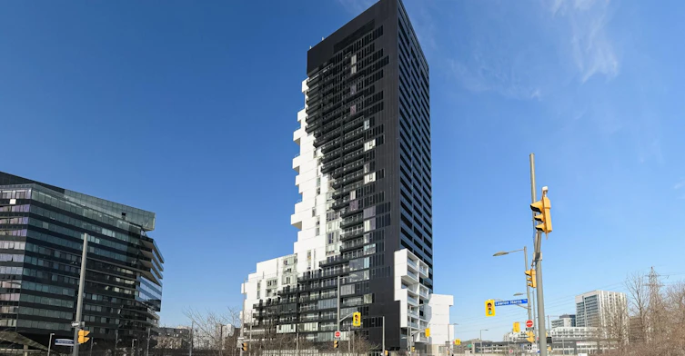713-170 Bayview Avenue, Toronto, ON, M5A 0M4