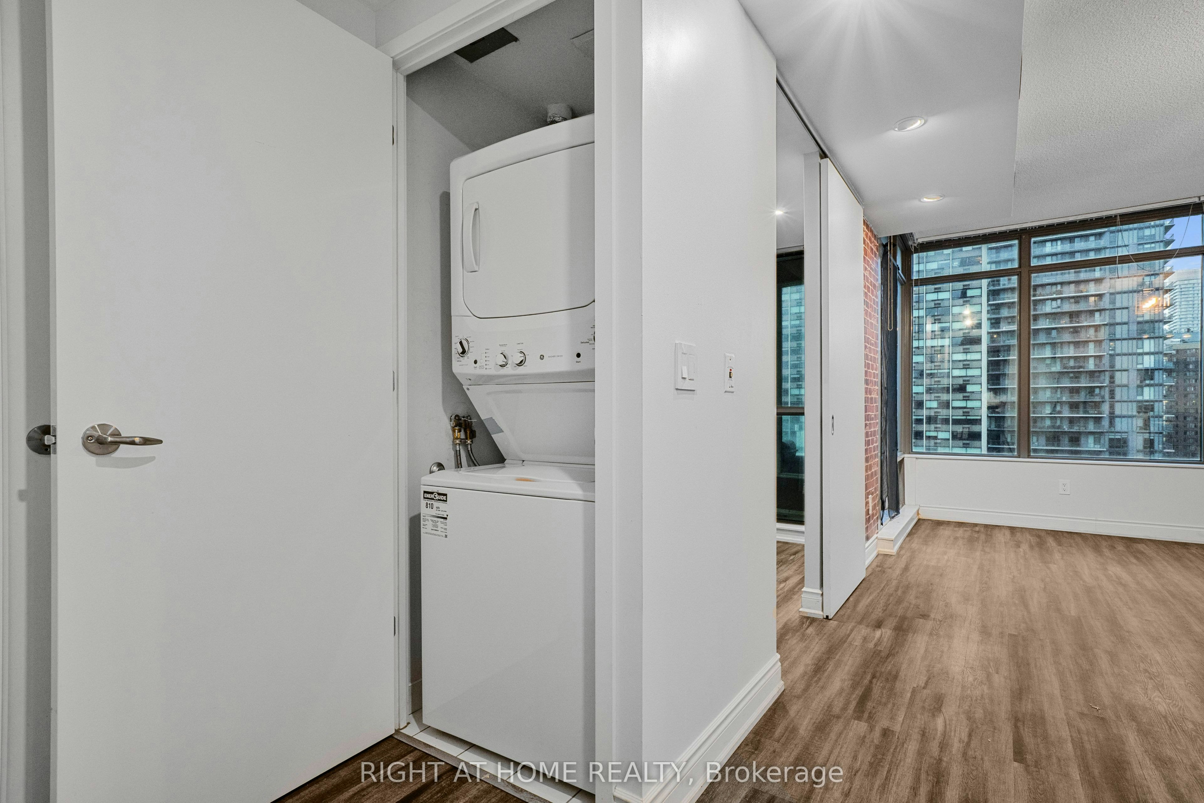 1102-281 Mutual Street, Toronto, ON, M4Y 3C4 - 14