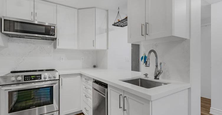 1102-281 Mutual Street, Toronto, ON, M4Y 3C4 - 6