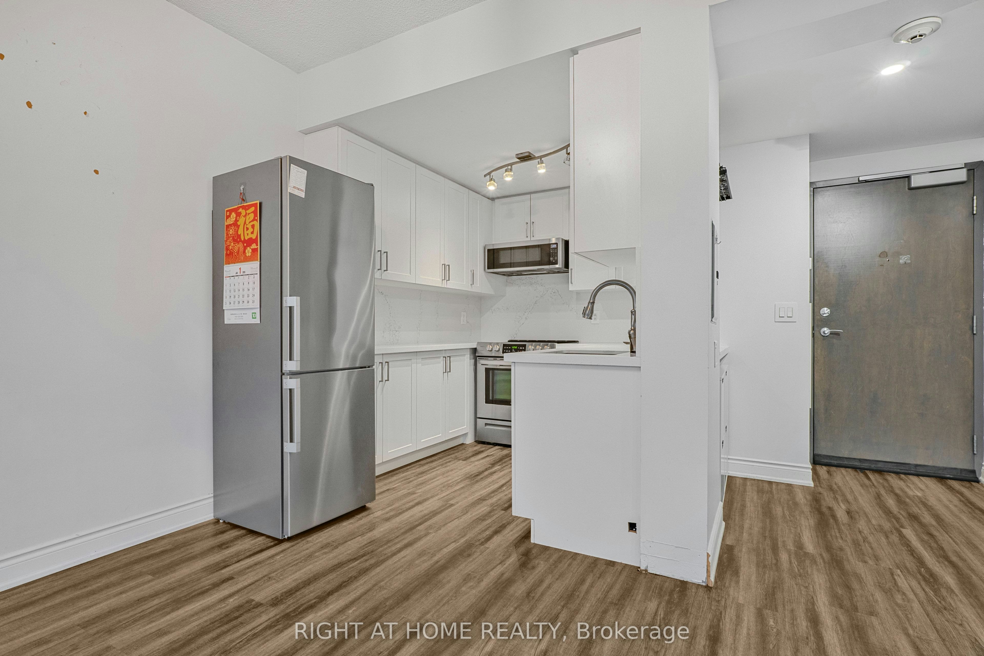 1102-281 Mutual Street, Toronto, ON, M4Y 3C4 - 4