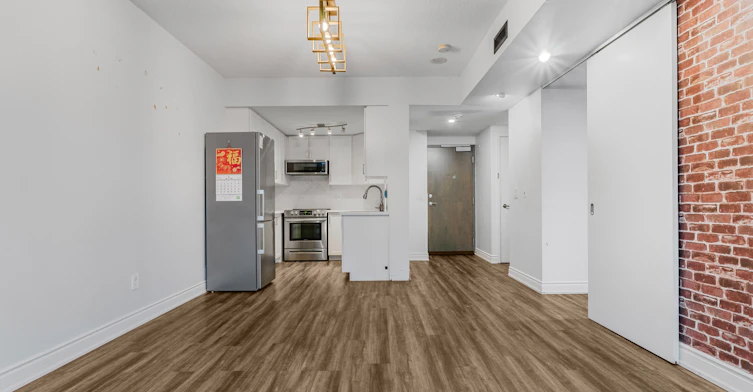 1102-281 Mutual Street, Toronto, ON, M4Y 3C4 - 3