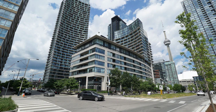 310-25 Capreol Court, Toronto, ON, M5V 3Z7 - 39