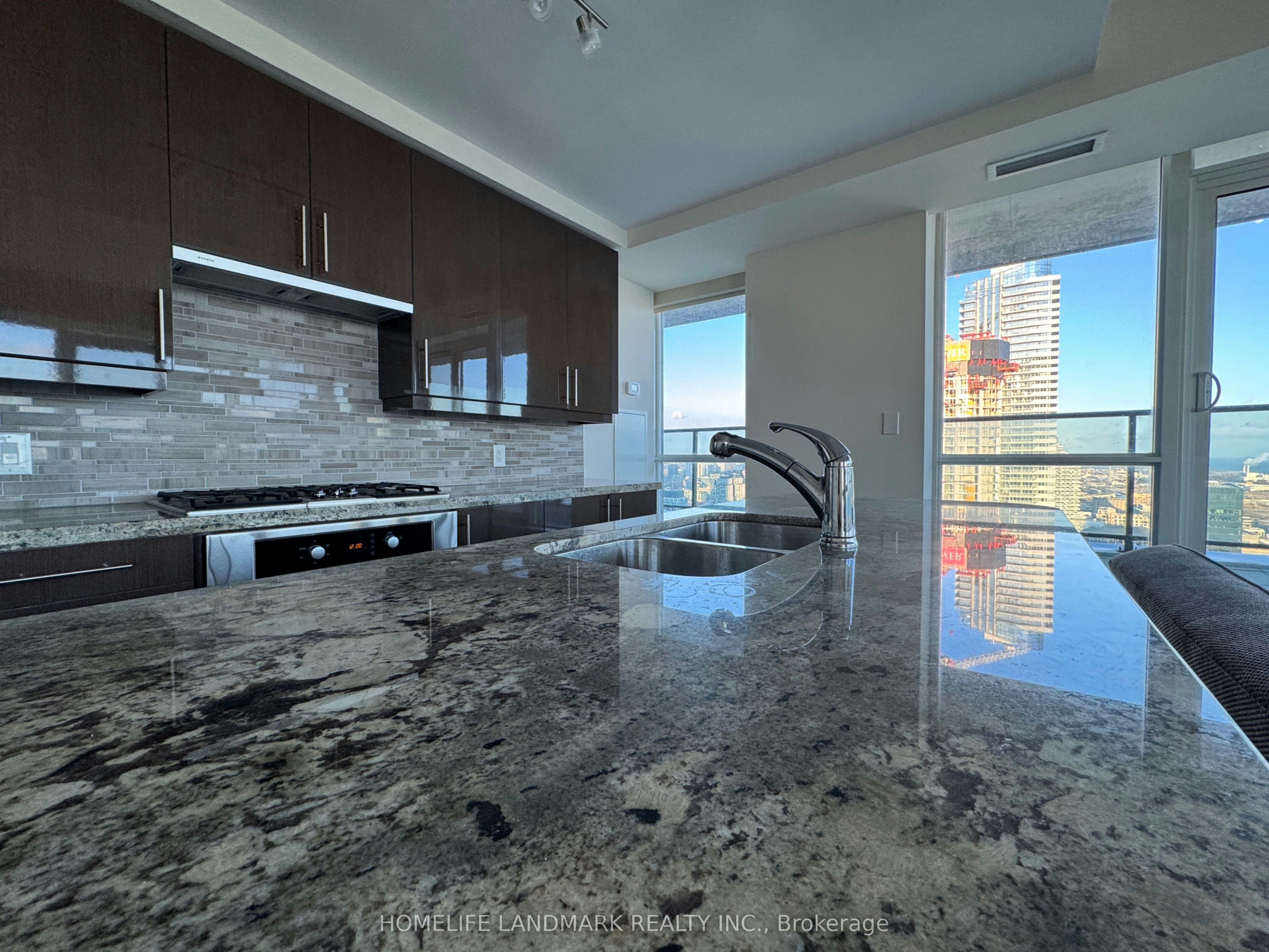 4805-33 Bay Street, Toronto, ON, M5J 2Z3 - 8