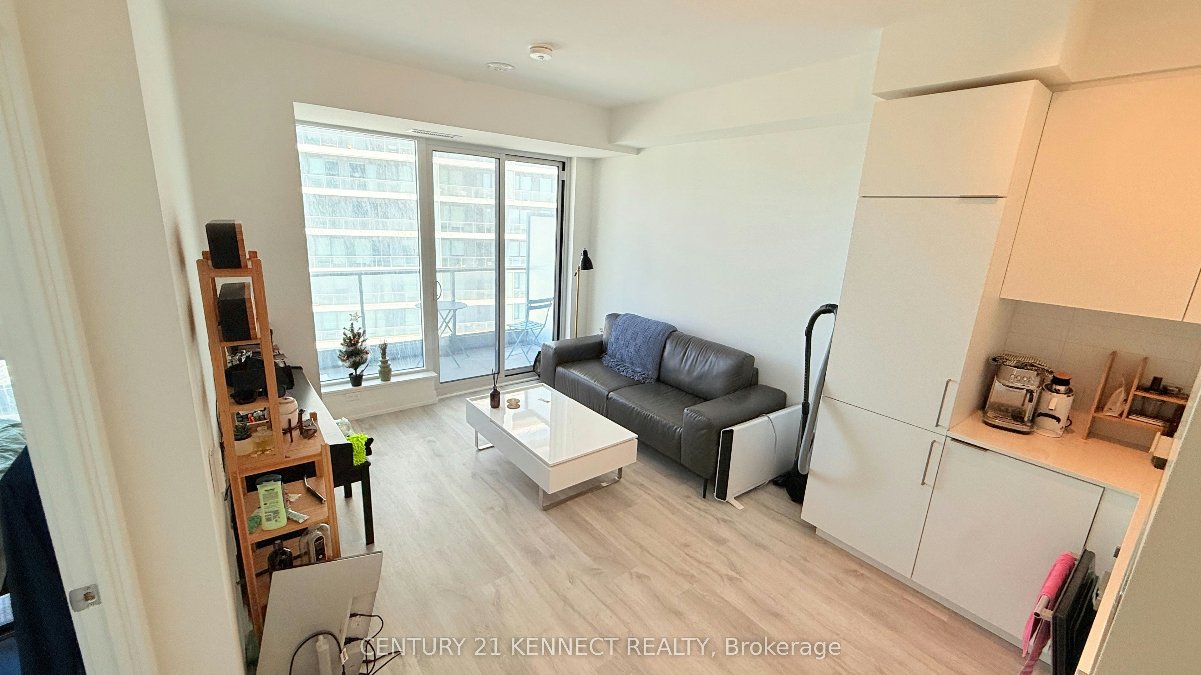 S2110-8 Olympic Garden Drive, Toronto, ON, M2M 0B9 - 3
