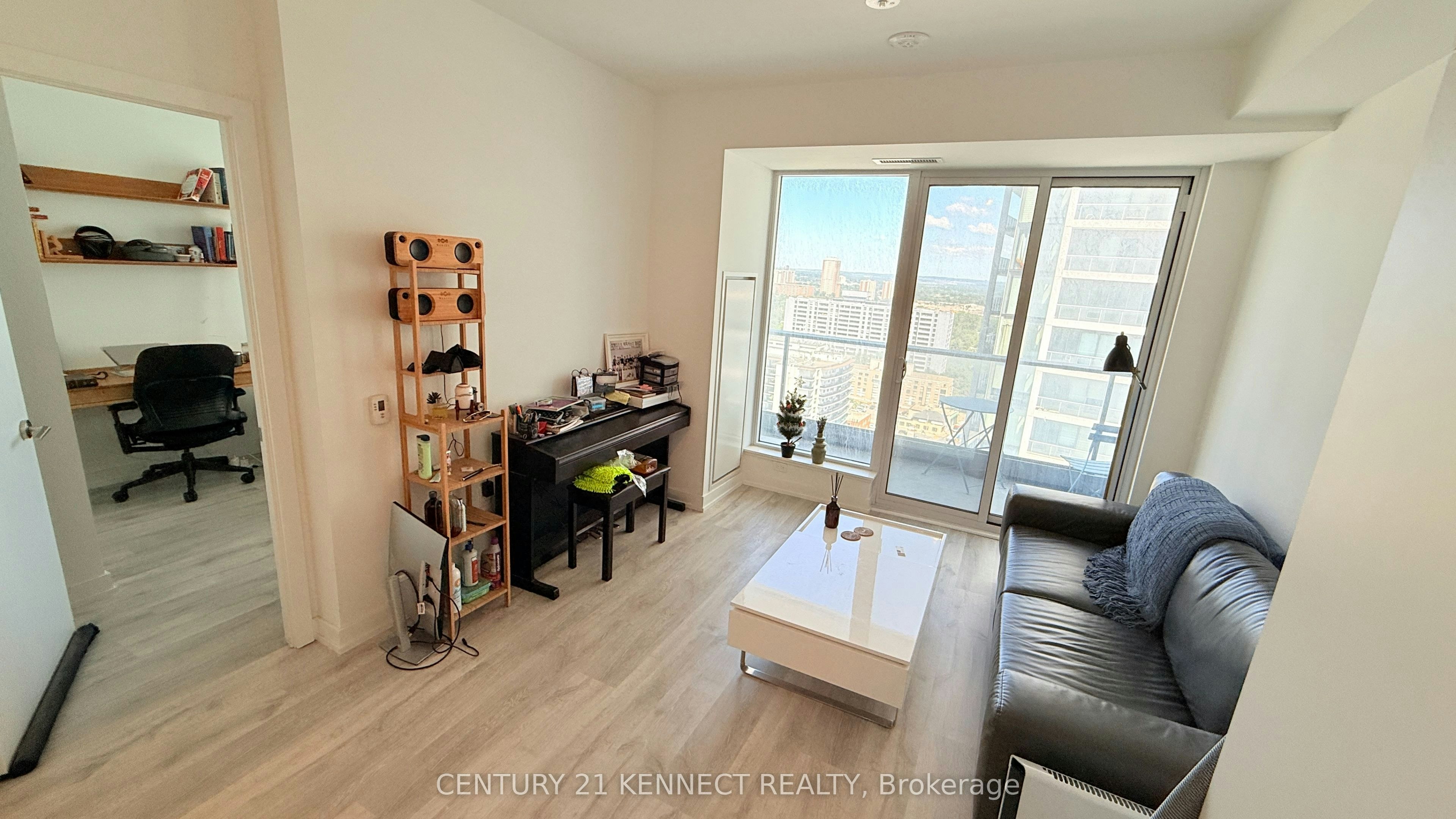 S2110-8 Olympic Garden Drive, Toronto, ON, M2M 0B9 - 5