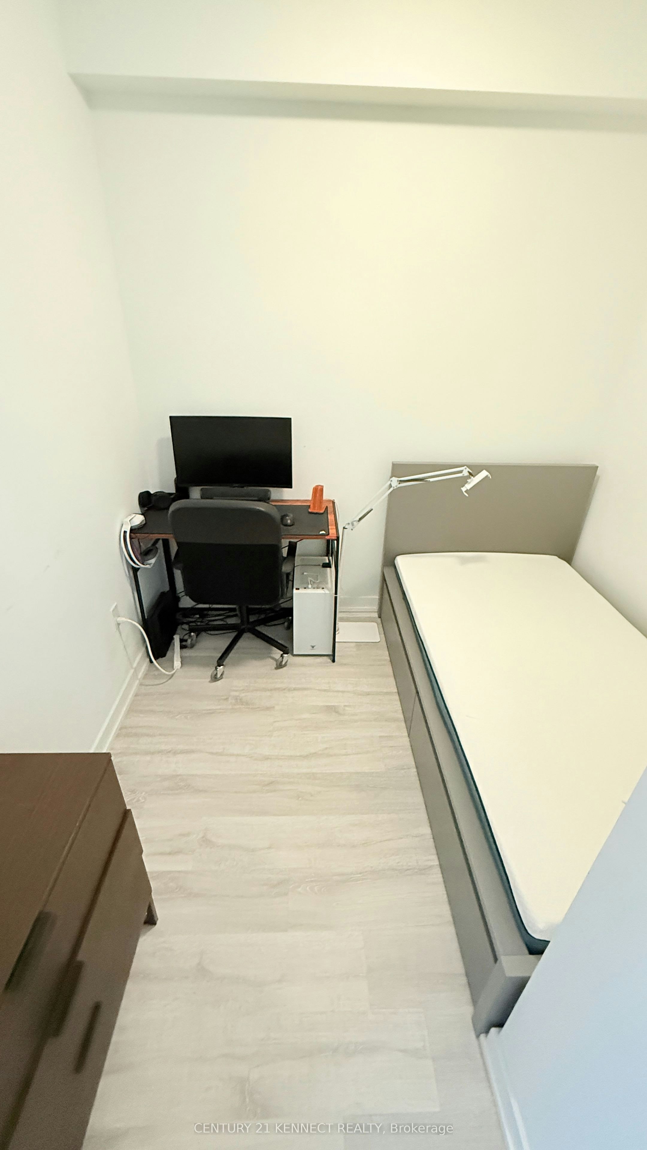 S2110-8 Olympic Garden Drive, Toronto, ON, M2M 0B9 - 10