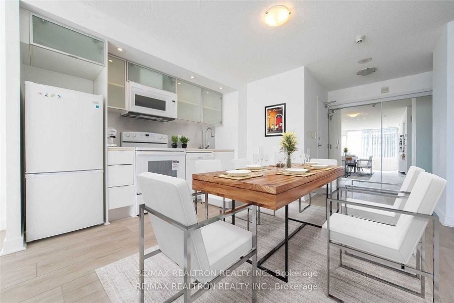 1508-25 Telegram Mews, Toronto, ON, M5V 3Z1 - 4