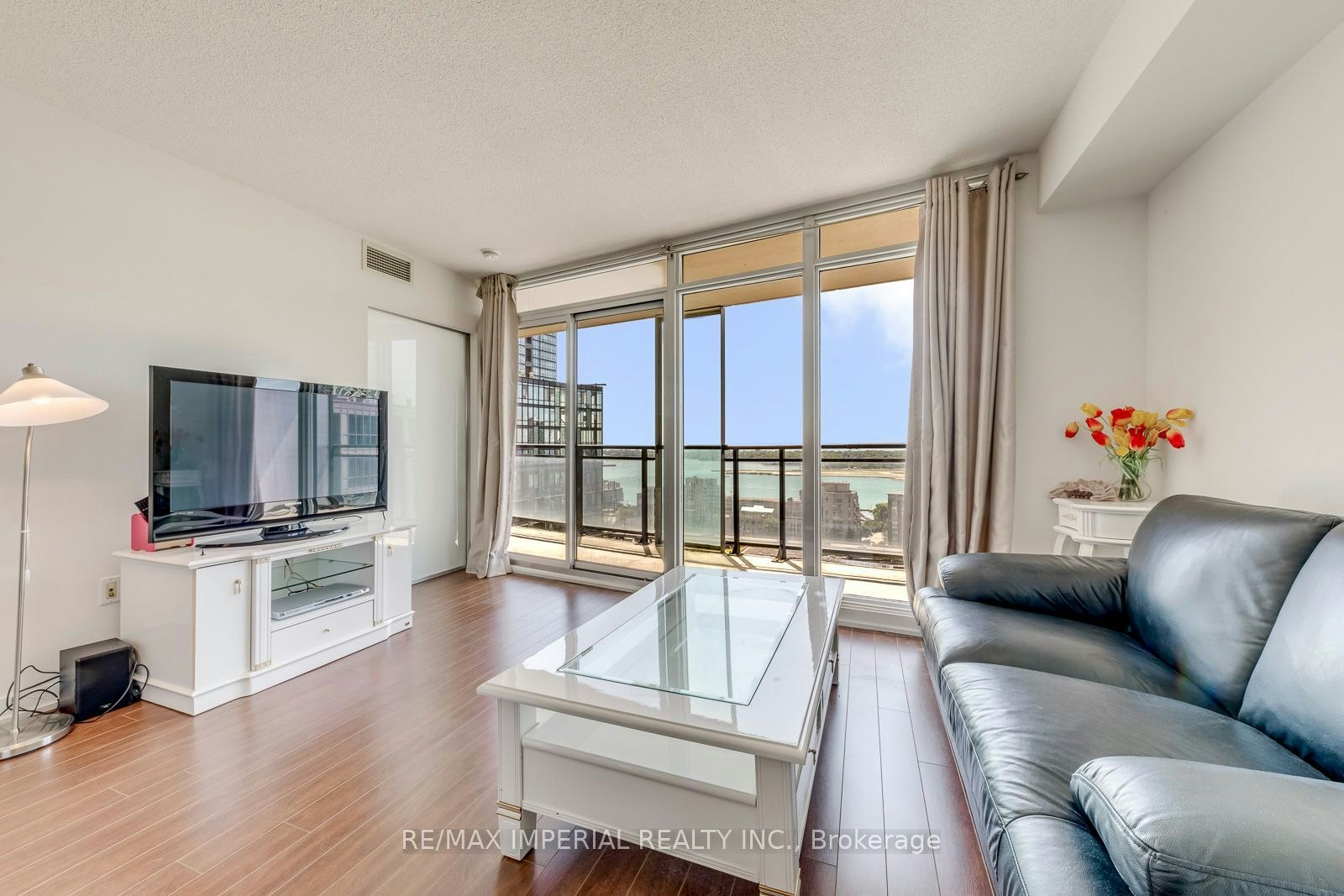 2510-25 Capreol Court, Toronto, ON, M5V 3Z4 - 18