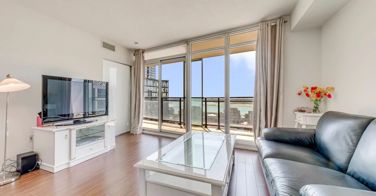 2510-25 Capreol Court, Toronto, ON, M5V 3Z4 - 18