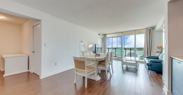 2510-25 Capreol Court, Toronto, ON, M5V 3Z4 - 10