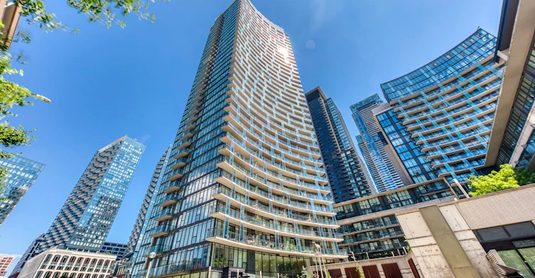 2510-25 Capreol Court, Toronto, ON, M5V 3Z4