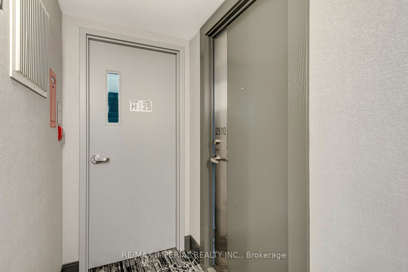 2510-25 Capreol Court, Toronto, ON, M5V 3Z4 - 6