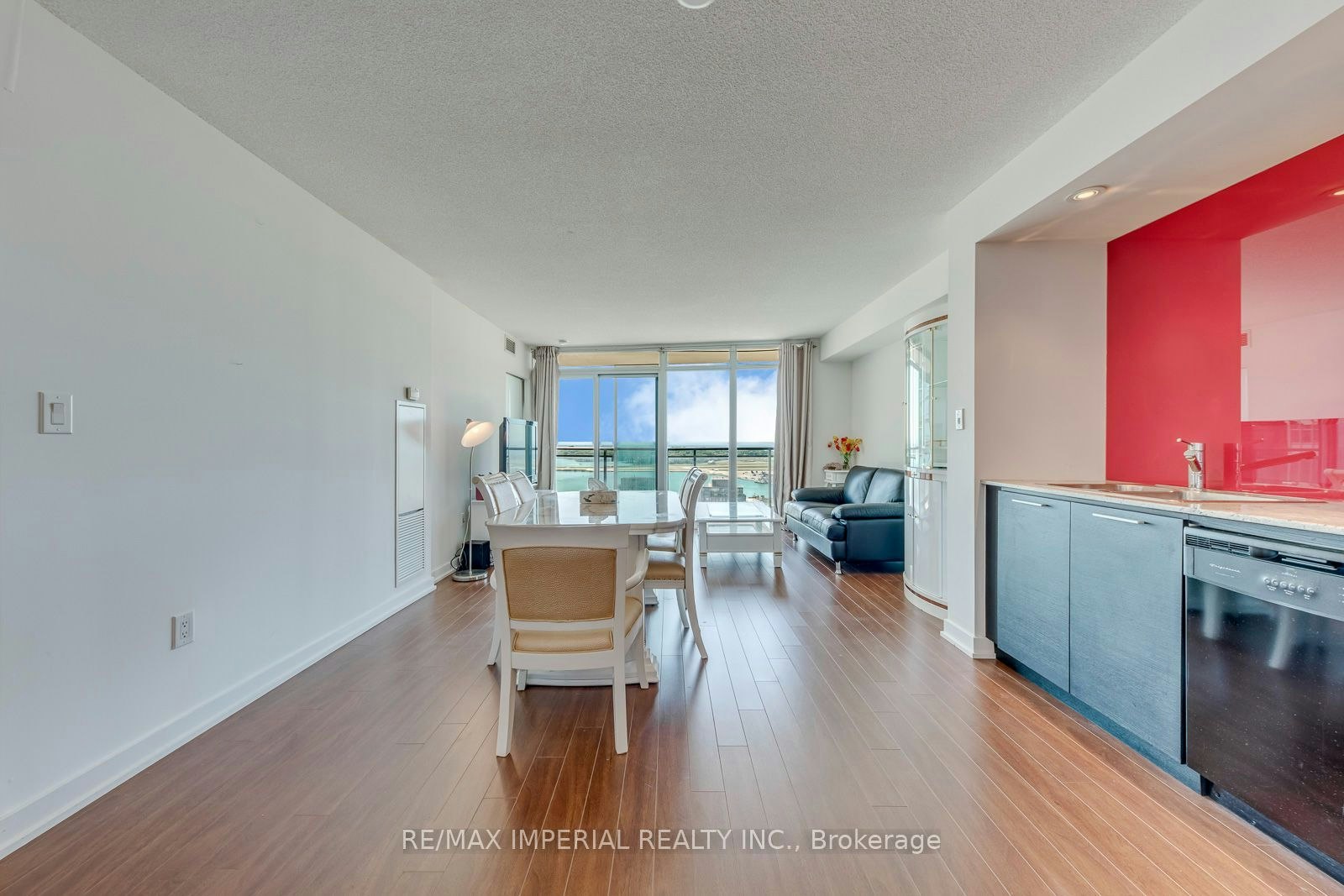 2510-25 Capreol Court, Toronto, ON, M5V 3Z4 - 8