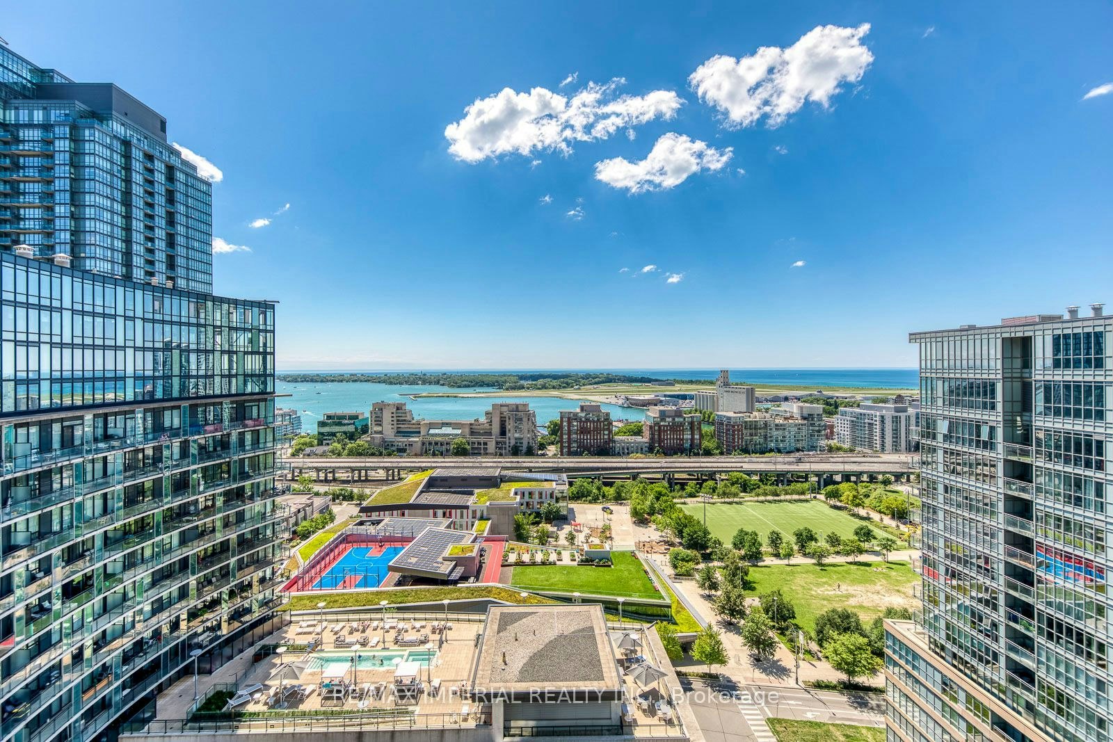 2510-25 Capreol Court, Toronto, ON, M5V 3Z4 - 32