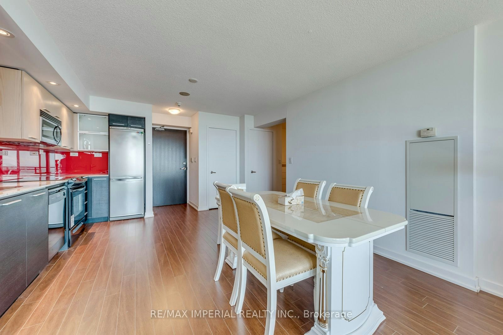 2510-25 Capreol Court, Toronto, ON, M5V 3Z4 - 12