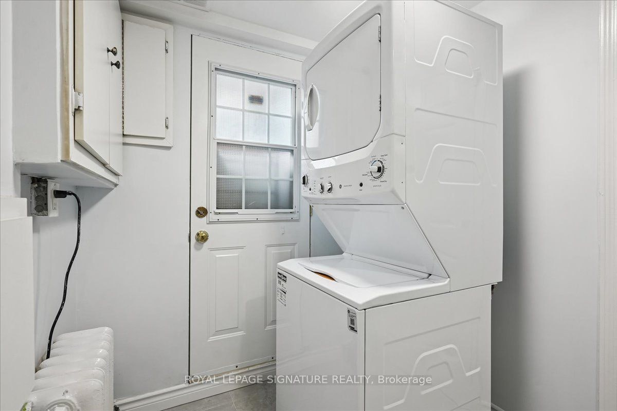 Lower-12 Castle View Avenue, Toronto, ON, M5R 1Y9 - 15
