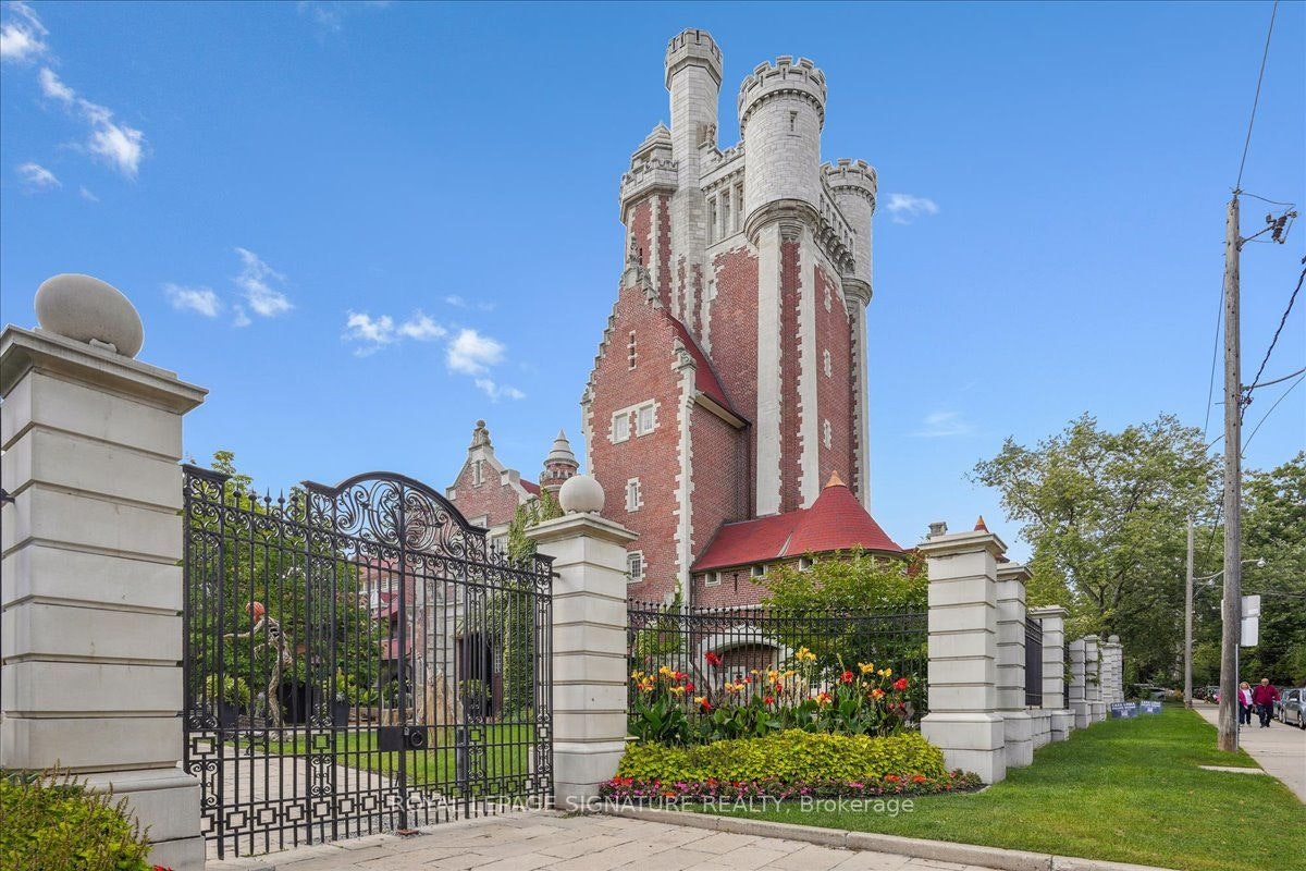 Lower-12 Castle View Avenue, Toronto, ON, M5R 1Y9 - 21