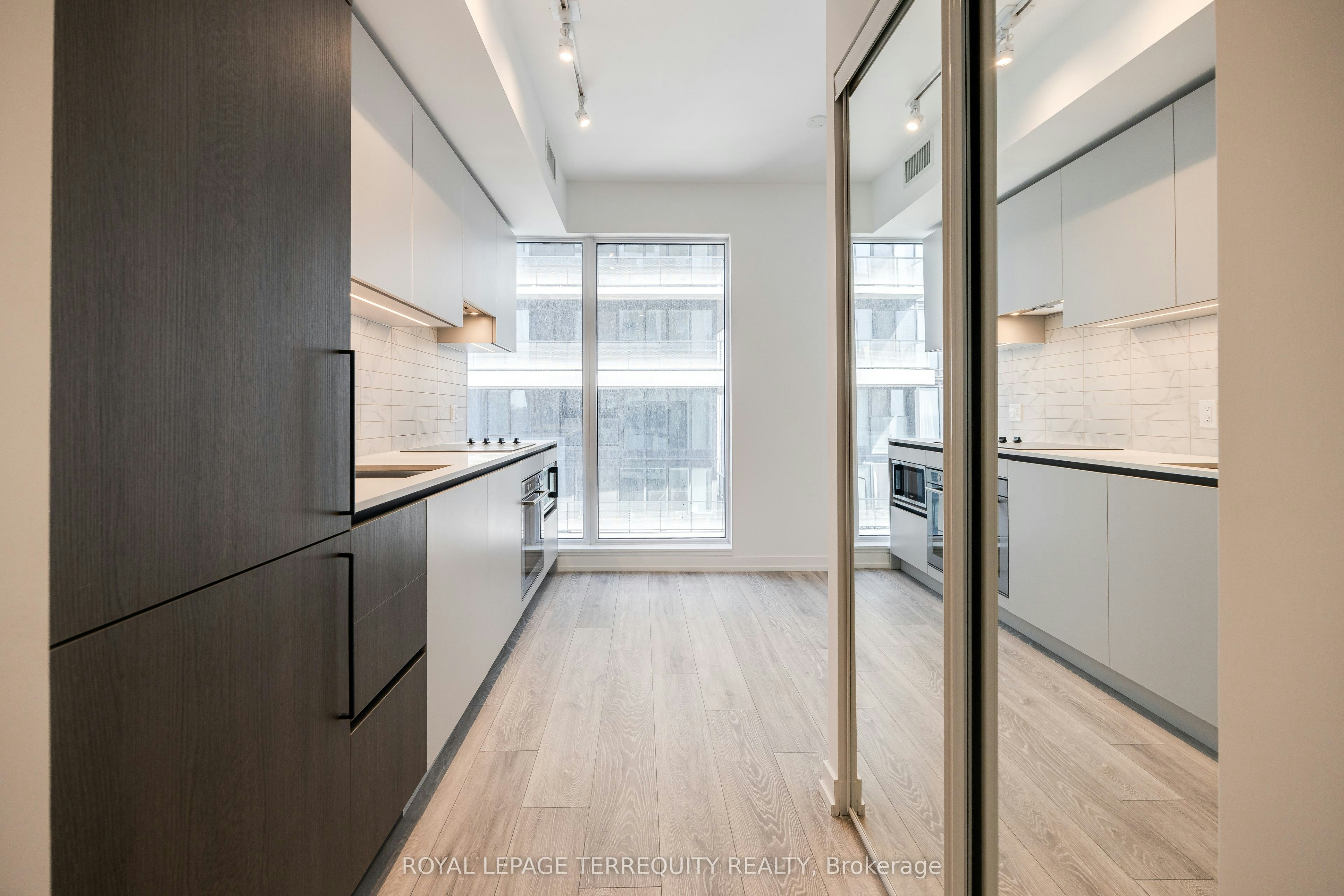 4006-55 Mercer Street, Toronto, ON, M5V 1H3 - 5