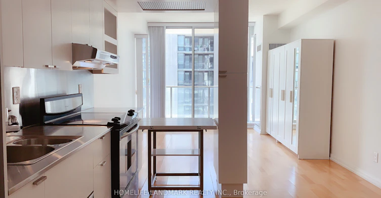 1535-111 Elizabeth Street, Toronto, ON, M5G 1P7 - 4