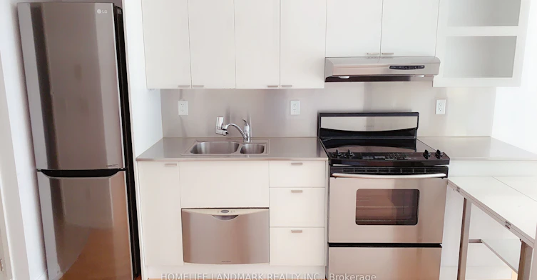 1535-111 Elizabeth Street, Toronto, ON, M5G 1P7 - 3