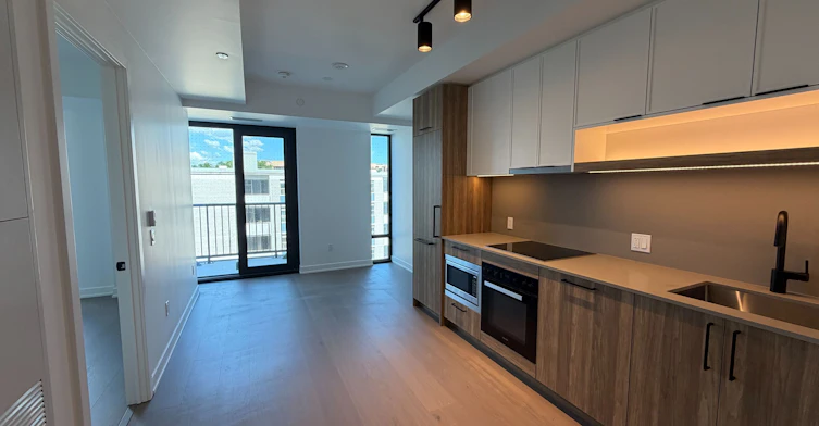 710-91 Montclair Avenue, Toronto, ON, M5P 0B1 - 2
