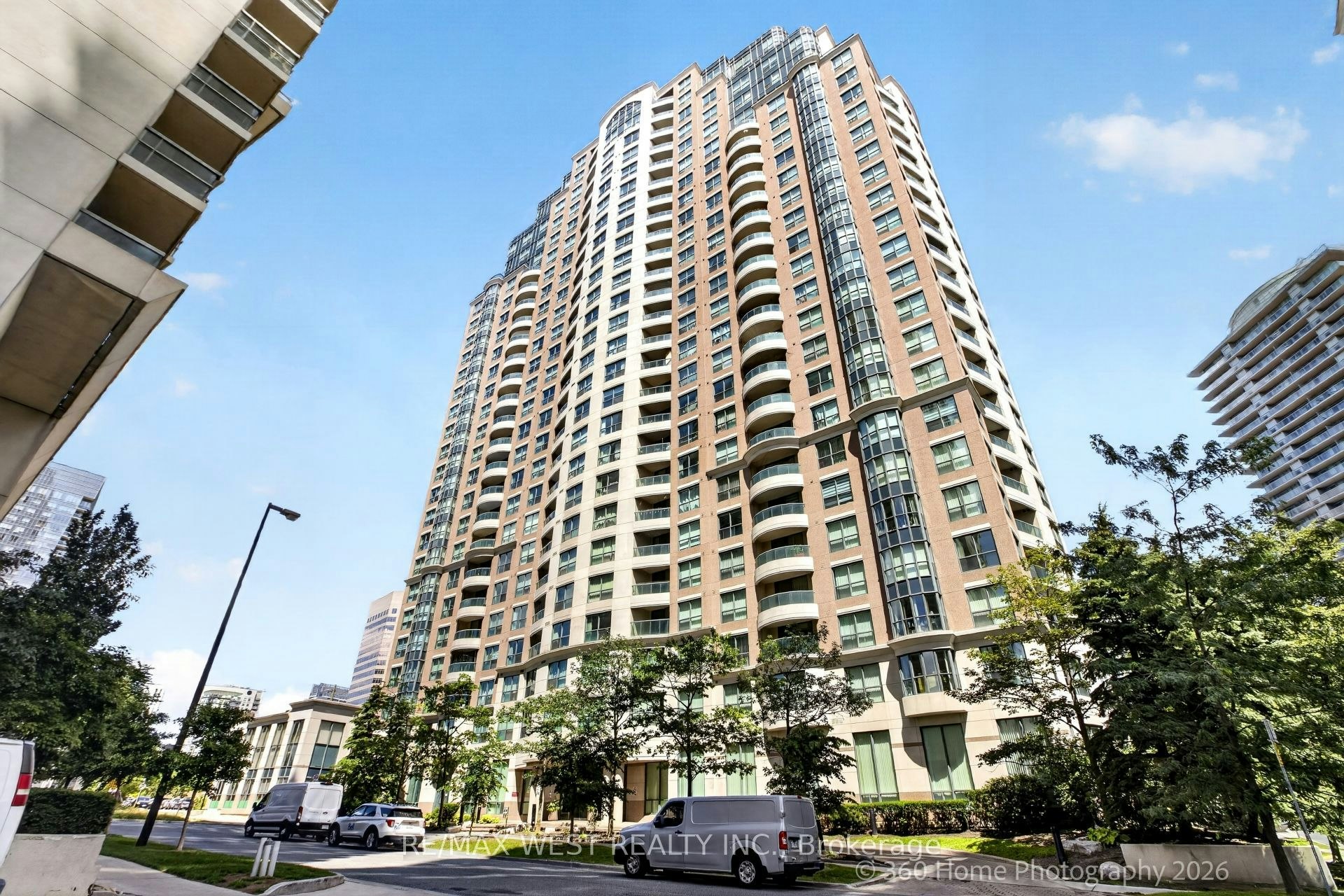 706-7 Lorraine Drive, Toronto, ON, M2N 7H2