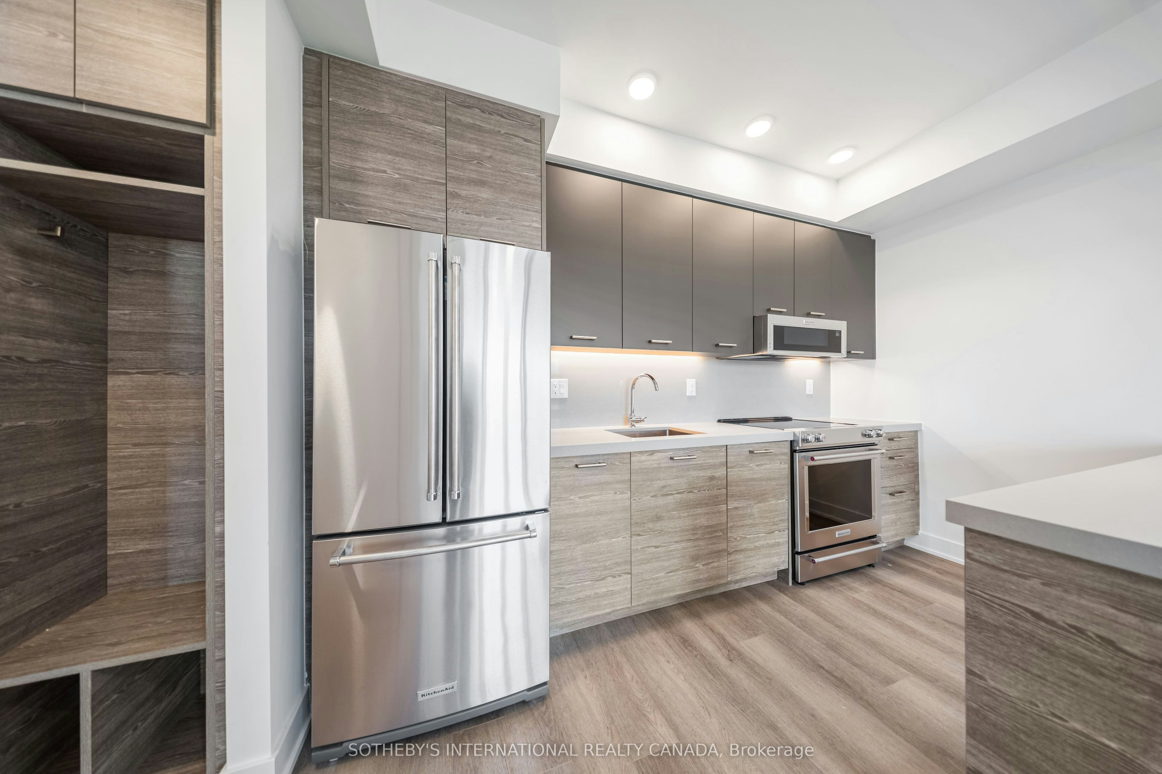 709-484 Spadina Avenue, Toronto, ON, M5S 0E4 - 8