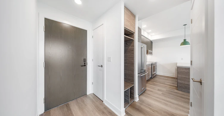709-484 Spadina Avenue, Toronto, ON, M5S 0E4